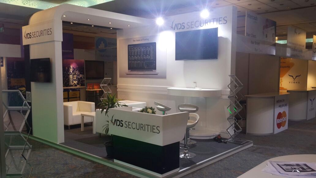 Exhibition & Stand Build Plate 33