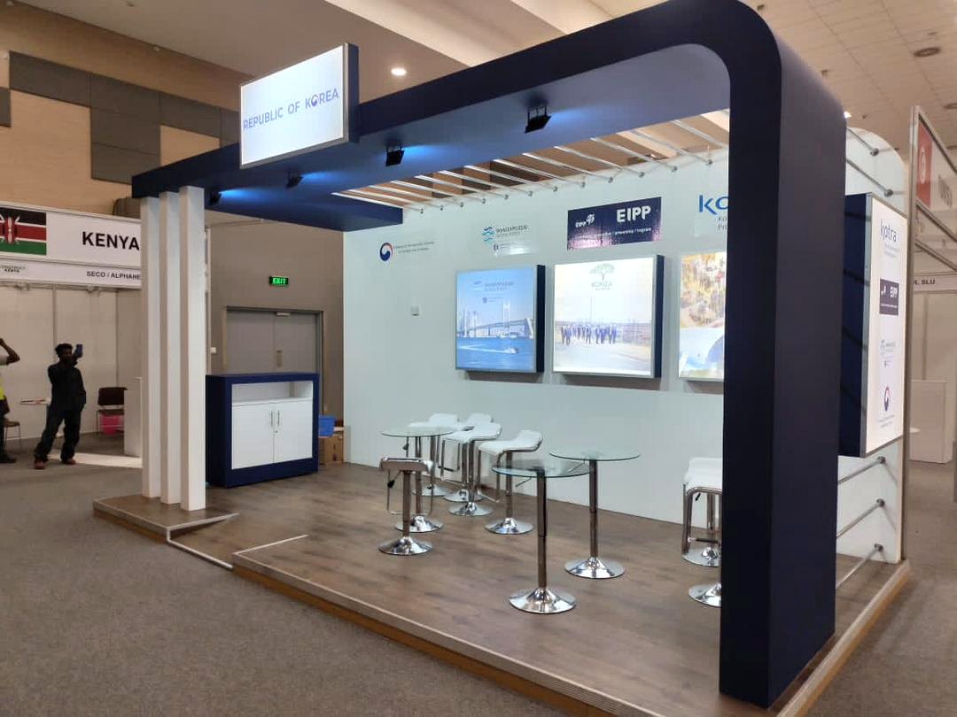 Exhibition & Stand Build Plate 42